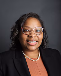 Paula Williams headshot