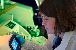 scientist1-pulsenet.jpg PulseNet scientist