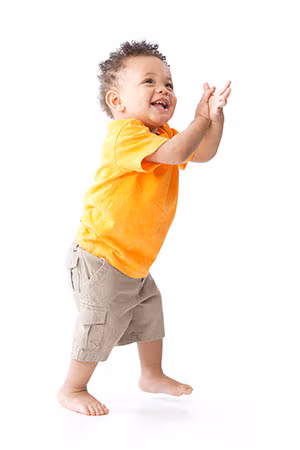 Ni%26ntilde;o de 18 meses