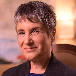 Nicole-story Realmente, no sabía mucho sobre la tuberculosis y en ese momento no tenía idea de que cualquier persona podía contraerla, absolutamente cualquiera la puede contraer”, dice Nicole. Nicole, sobreviviente de tuberculosis