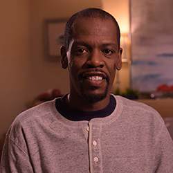 thomas-story Conozco gente que todavía se está haciendo la prueba... pero no pensé que fuera tan grande que pudiera afectarme a mí”. Thomas, sobreviviente de tuberculosis.